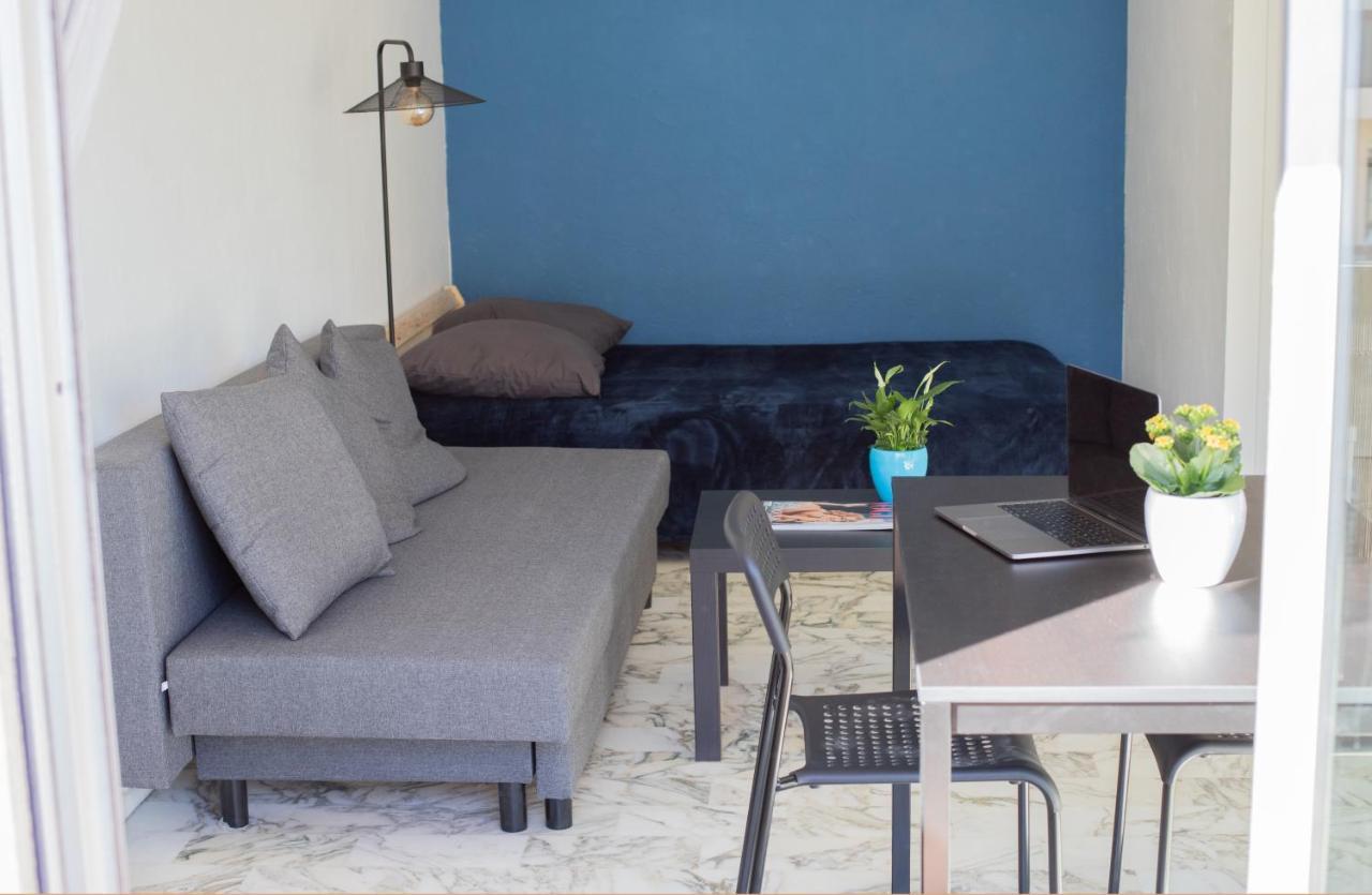 With Terrace And Sea View, 10 Min To The Apartment Nizza