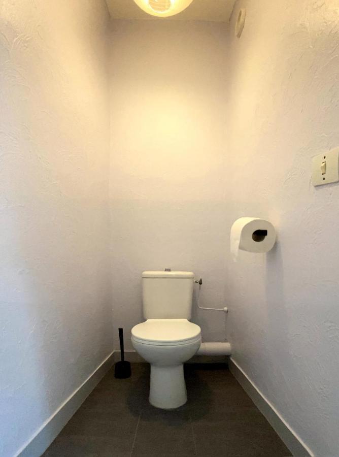 With Terrace And Sea View, 10 Min To The Apartment Nizza